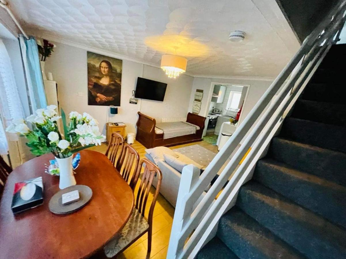 Sea View 3-bed Heated Pool Eat Bar Kids Park