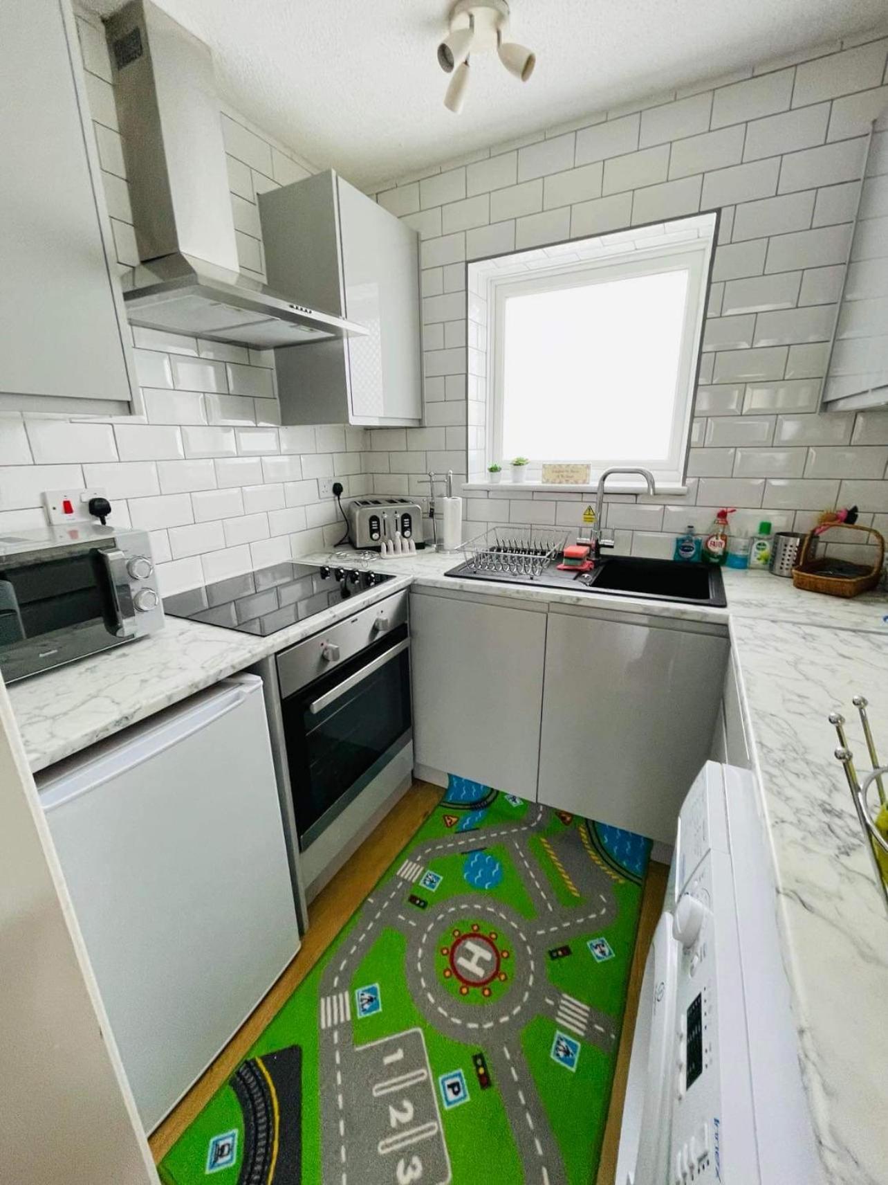 Villa Sea View 3-bed Heated Pool Eat Bar Kids Park