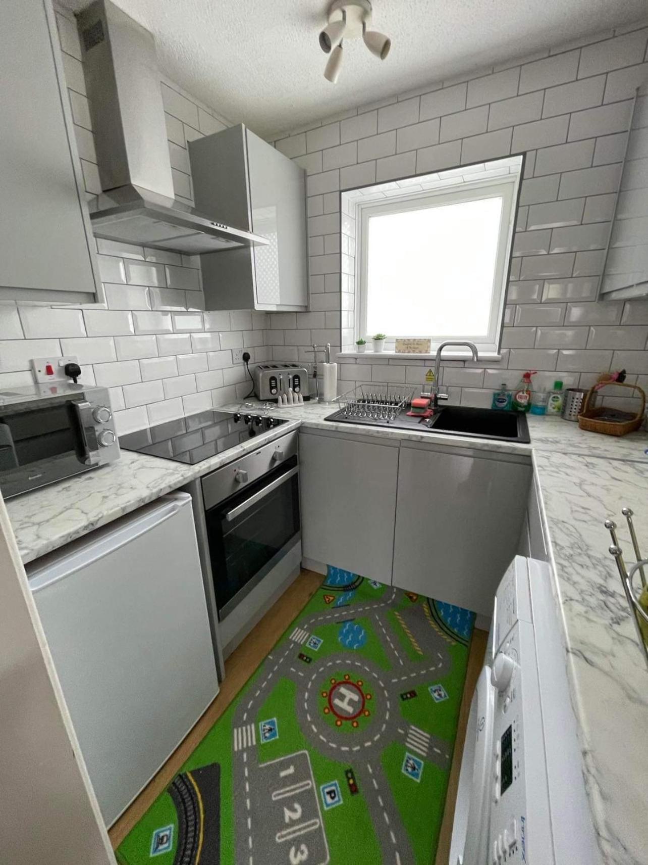 Sea View 3-bed Heated Pool Eat Bar Kids Park Villa