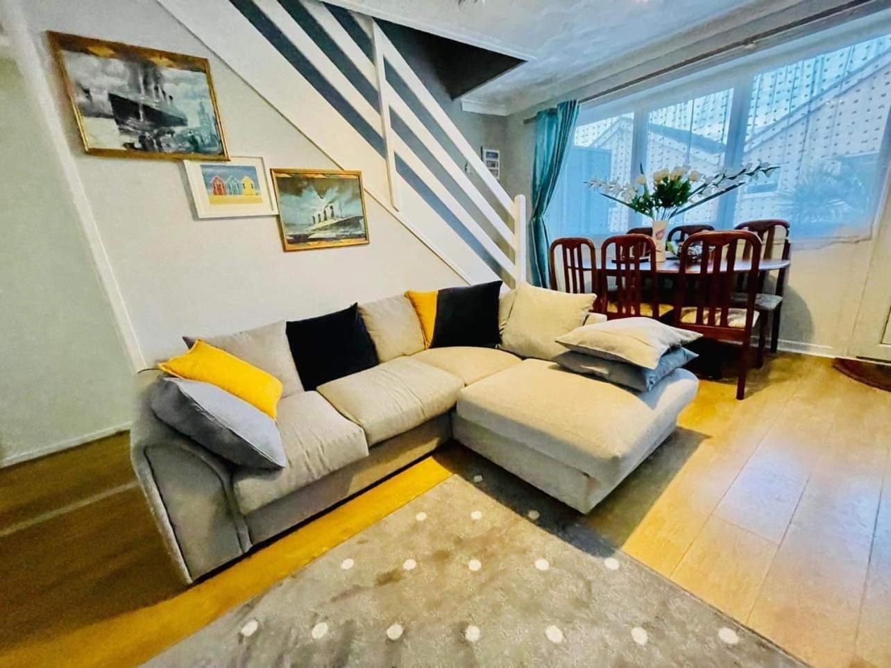 Sea View 3-bed Heated Pool Eat Bar Kids Park *